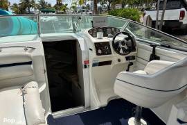 2000 Doral 270Sc, powered by a Volvo Penta 5.7 GSi, $ 19,800