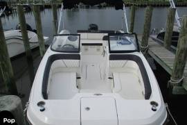 POPULAR ** BAYLNER DX 2200 - The room of a pontoon, $ 48,595
