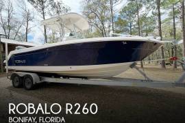 Robalo deep-V center console with Garmin touchscre, $ 88,900