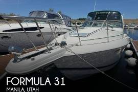 A 1999 Formula 31 Power Cruiser in Good Condition , $ 59,900