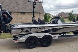 2020 Nitro Z21 Dual Console! Pro Mercury 250 Engin, $ 63,900