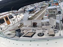 35' Convertible powered by twin 350 HP Cat 3116 di, $ 72,300