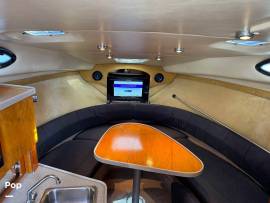 Exceptional low-hour 2003 Regal 2765 Express Cruis, $ 28,000