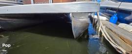 Beautiful Pontoon with Yamaha 115 HP VMax SHO powe, $ 24,450