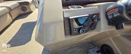 Beautiful Pontoon with Yamaha 115 HP VMax SHO powe, $ 24,450
