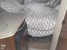 2008 Sea Ray Sundancer 240 powered by Mercruiser w, $ 32,000