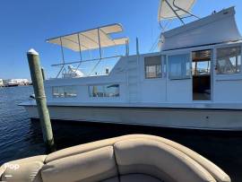 1973 Chris-Craft Aqua Home 47FT - Timeless Luxury , $ 184,000