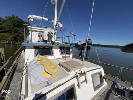 1979 ALBIN 36! BUILT FOR COMFORTABLE CRUISING AND , $ 50,000