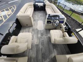 Well-equipped 2023 Sweetwater 2486 SB tritoon powe, $ 49,500