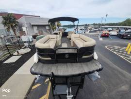 Well-equipped 2023 Sweetwater 2486 SB tritoon powe, $ 49,500