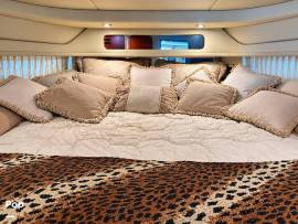 Super clean 460 Sundancer with hardtop!! Only 600 , $ 234,000