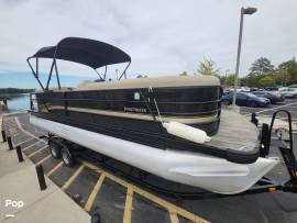 Well-equipped 2023 Sweetwater 2486 SB tritoon powe, $ 49,500