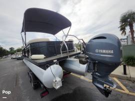 Well-equipped 2023 Sweetwater 2486 SB tritoon powe, $ 49,500