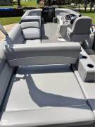 High-performance Crest Tritoon! Good and Clean Con, $ 61,200