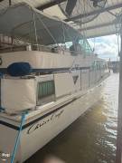 1980 Chris-Craft 381 Catalina makes a great liveab, $ 25,000