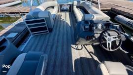 2025 Bennington 22 SSB - 200 HP Yamaha Four-Stroke, $ 55,000