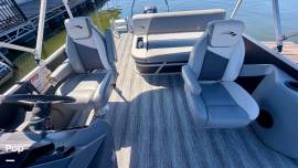 2025 Bennington 22 SSB - 200 HP Yamaha Four-Stroke, $ 55,000