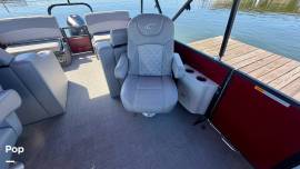 2022 Crest Classic 240 DLX - Luxury, Comfort, and , $ 25,000