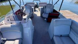 2022 Crest Classic 240 DLX - Luxury, Comfort, and , $ 25,000