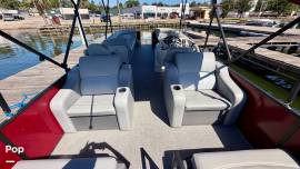2022 Crest Classic 240 DLX - Luxury, Comfort, and , $ 25,000