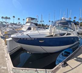Your next escape: Sleek 2011 Bayliner 315 Express , $ 57,800