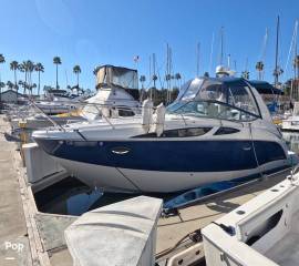 Your next escape: Sleek 2011 Bayliner 315 Express , $ 57,800