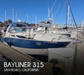 Your next escape: Sleek 2011 Bayliner 315 Express , $ 57,800