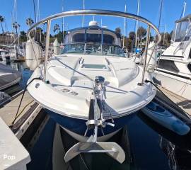 Your next escape: Sleek 2011 Bayliner 315 Express , $ 57,800