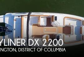 The room of a pontoon boat on deck and a fiberglas, $ 39,900